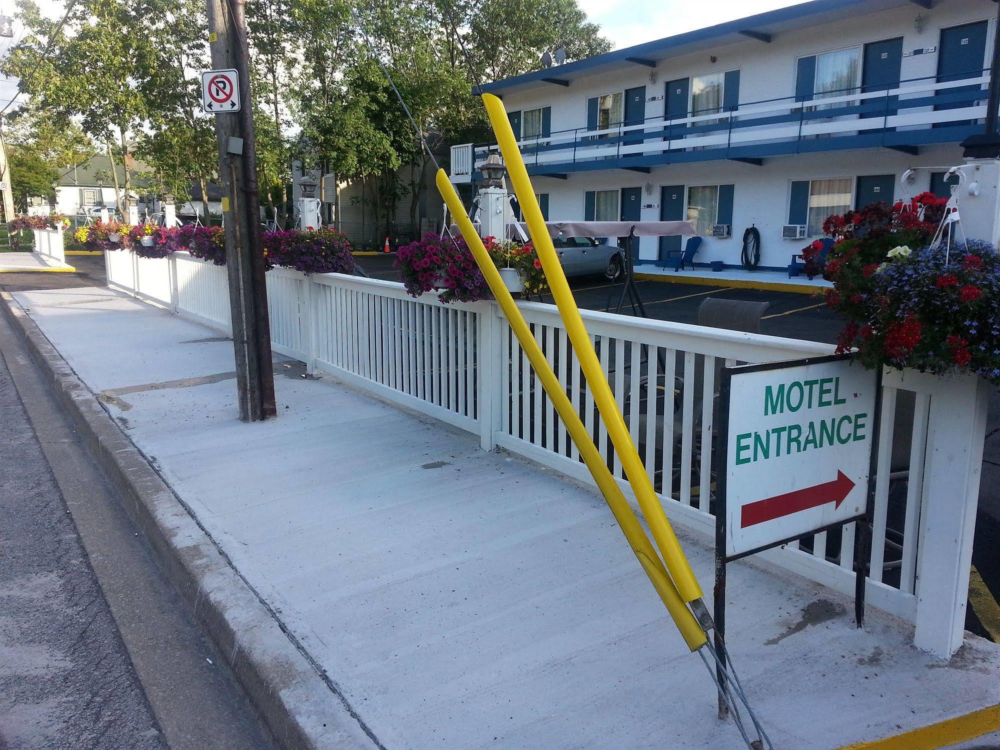 Niagara Parkway Court Motel Kültér fotó