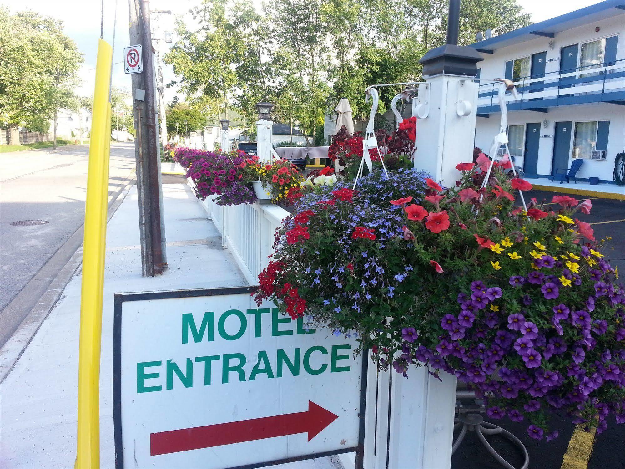 Niagara Parkway Court Motel Kültér fotó